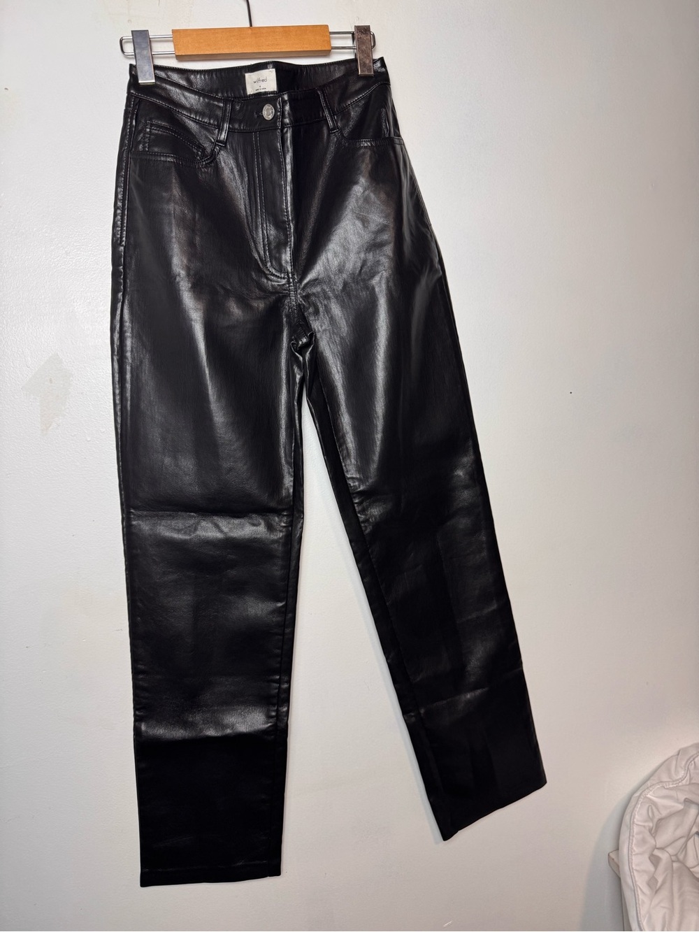 Aritzia Wilfred black leather pants Size-4